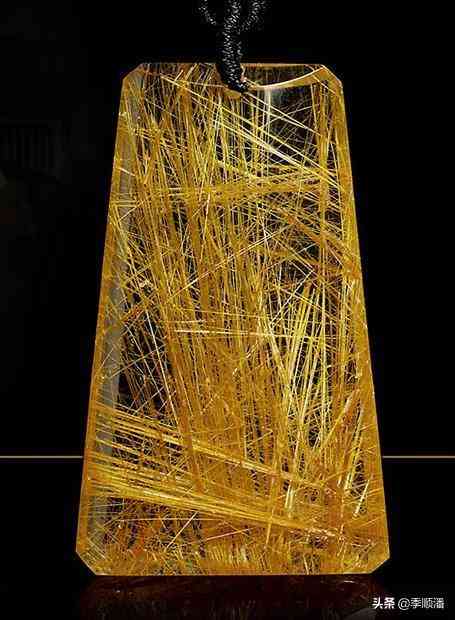 蓝水晶的寓意和象征(蓝水晶颜色代表的意义)插图1