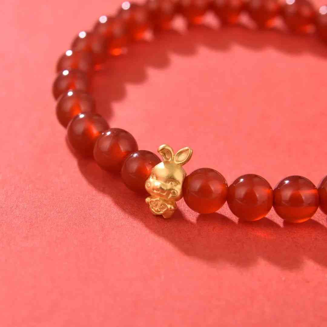 红玛瑙手链(红玛瑙手链的功效与作用佩戴禁忌)插图3