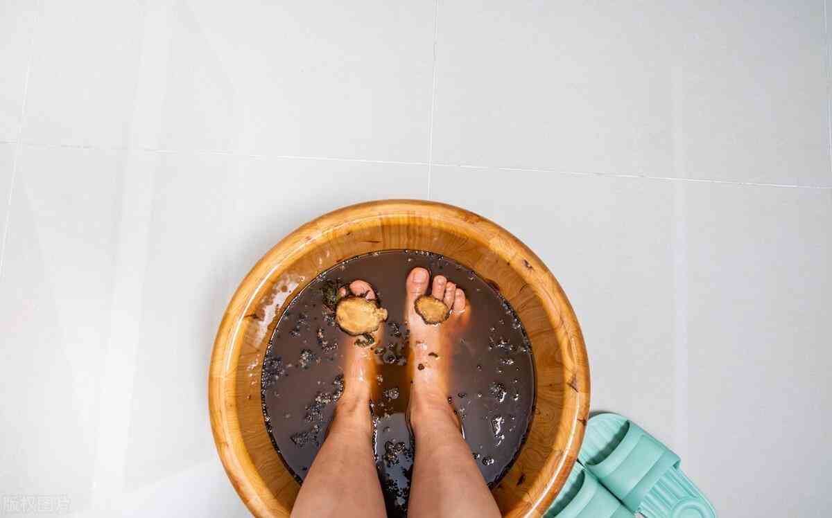 送女性朋友什么生日礼物比较好(女生送女性朋友什么生日礼物比较好)插图1