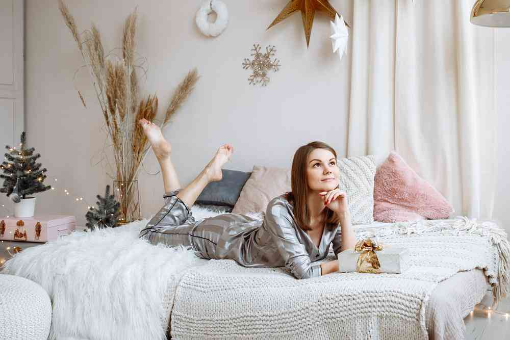 送女性朋友什么生日礼物比较好(女生送女性朋友什么生日礼物比较好)插图2