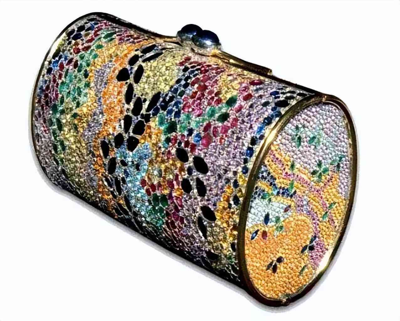 高级珠宝品牌(高级珠宝品牌目标人群)插图37