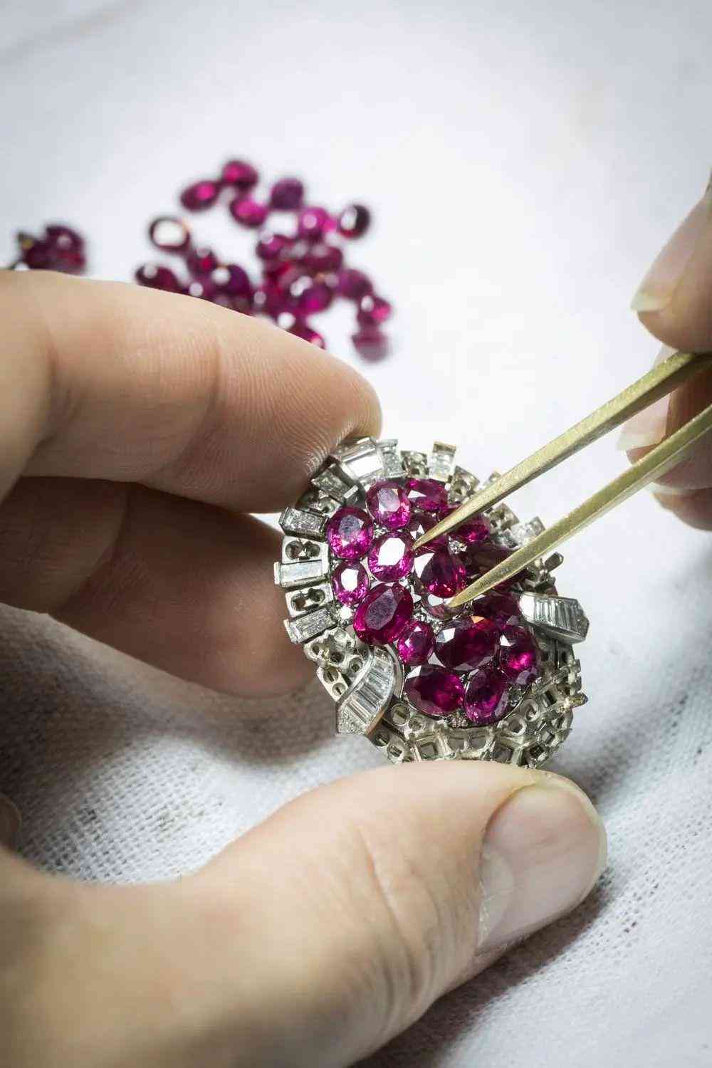 高级珠宝品牌(高级珠宝品牌目标人群)插图38