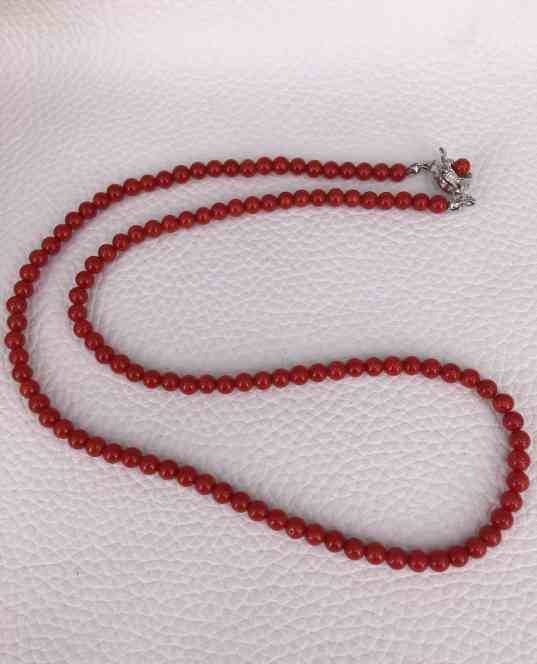 红珊瑚手链对身体有什么好处(红珊瑚真品放在水里会怎样)插图2