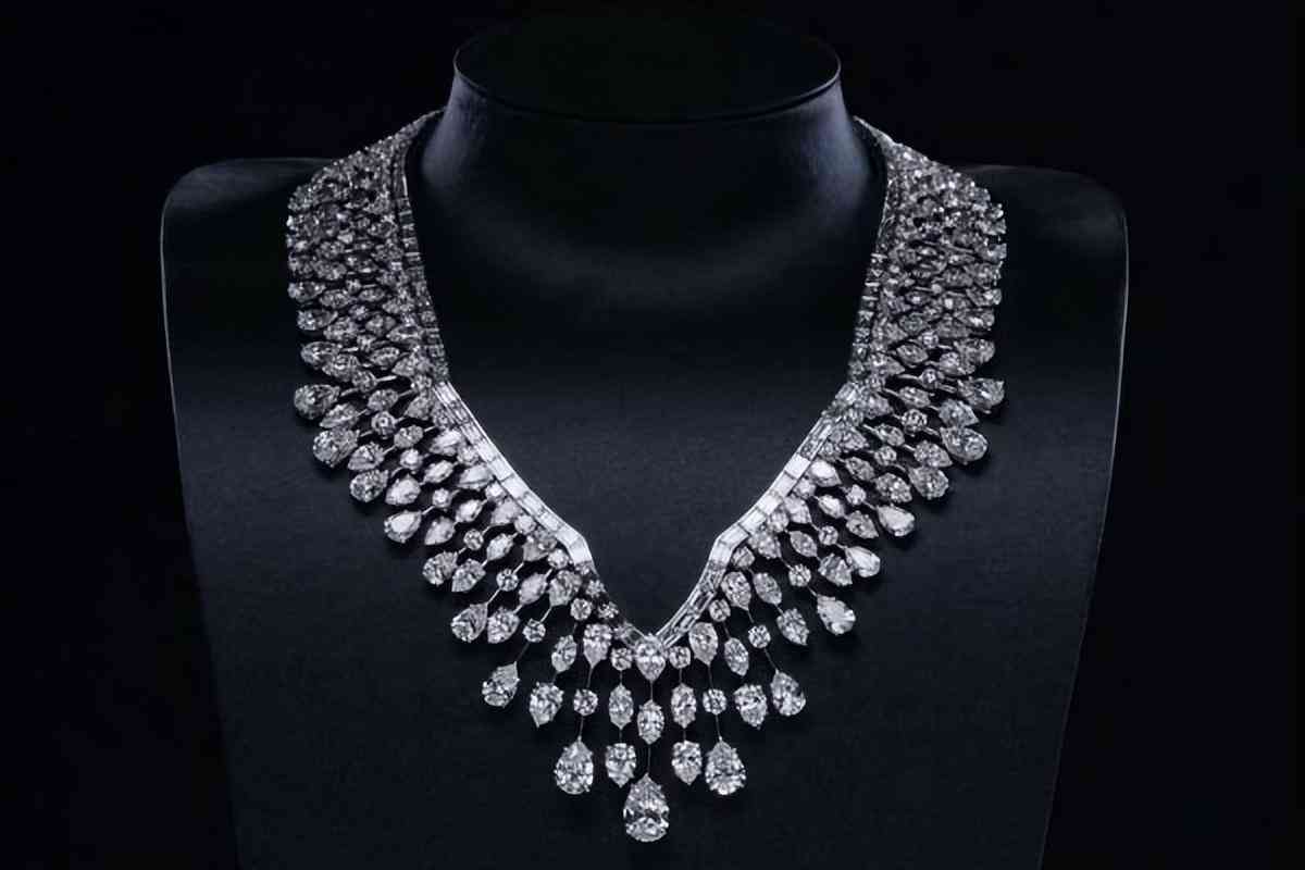 世界上最贵的钻石项链前十名(世界上最贵的钻石项链前十名是)插图4