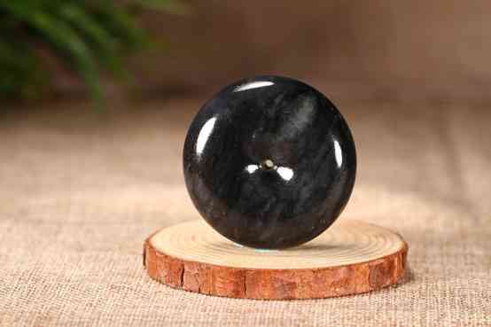 和田玉有几种(和田玉有几种料子)插图17 和田玉有几种(和田玉有几种料子)插图17