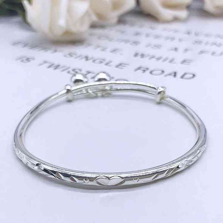 千足银是纯银吗(千足银和999银的区别)