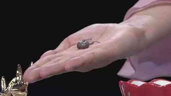 清洗银饰最好的方法(怎么清洗银器首饰变亮)插图4