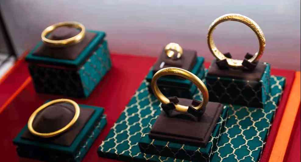 周大福彩金戒指(周大福彩金戒指可以回收吗)插图2 周大福彩金戒指(周大福彩金戒指可以回收吗)插图2