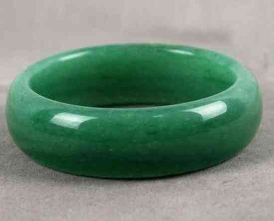 东陵玉什么颜色最好(东陵玉手镯什么颜色最值钱)插图2