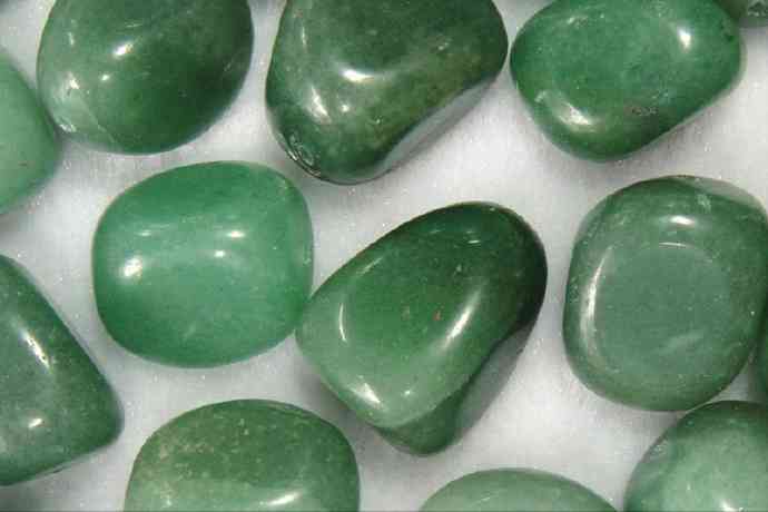 东陵玉什么颜色最好(东陵玉手镯什么颜色最值钱)插图7