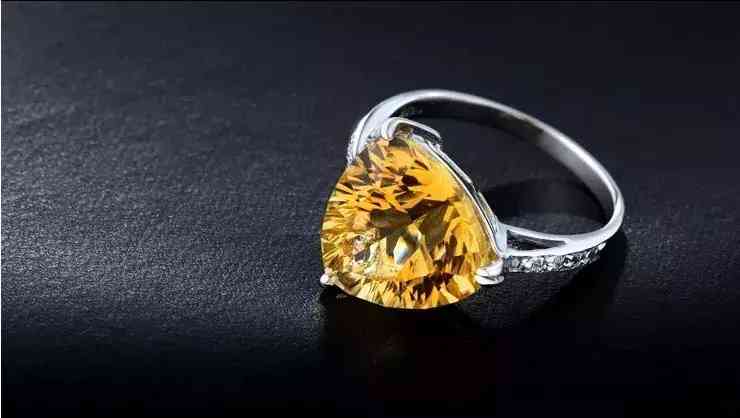 肉眼鉴别水晶的真假(肉眼鉴别水晶的真假方法)插图5