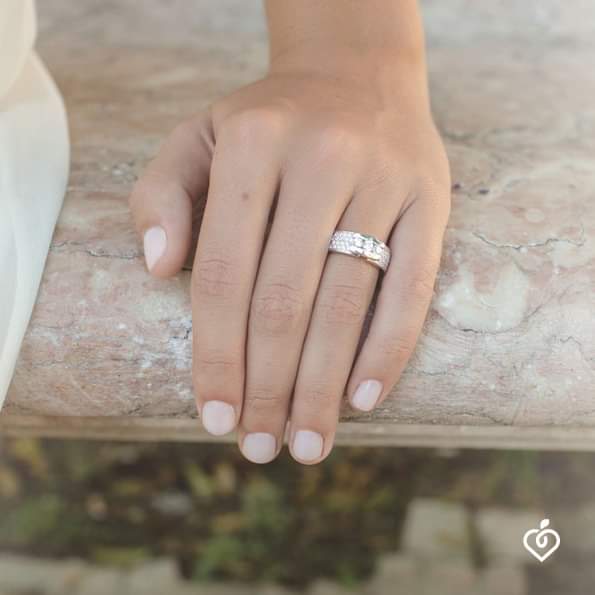 男人戴戒指恶心(男生戴戒指会显得很怪嘛)插图3 男人戴戒指恶心(男生戴戒指会显得很怪嘛)插图3