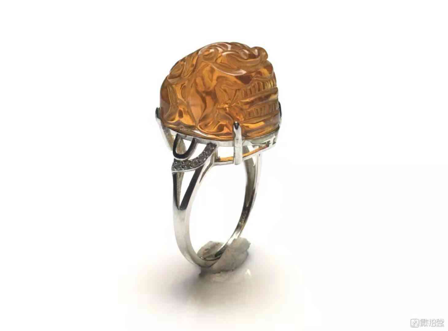 戴蜜蜡的女人不能碰(戴蜜蜡好吗)插图2