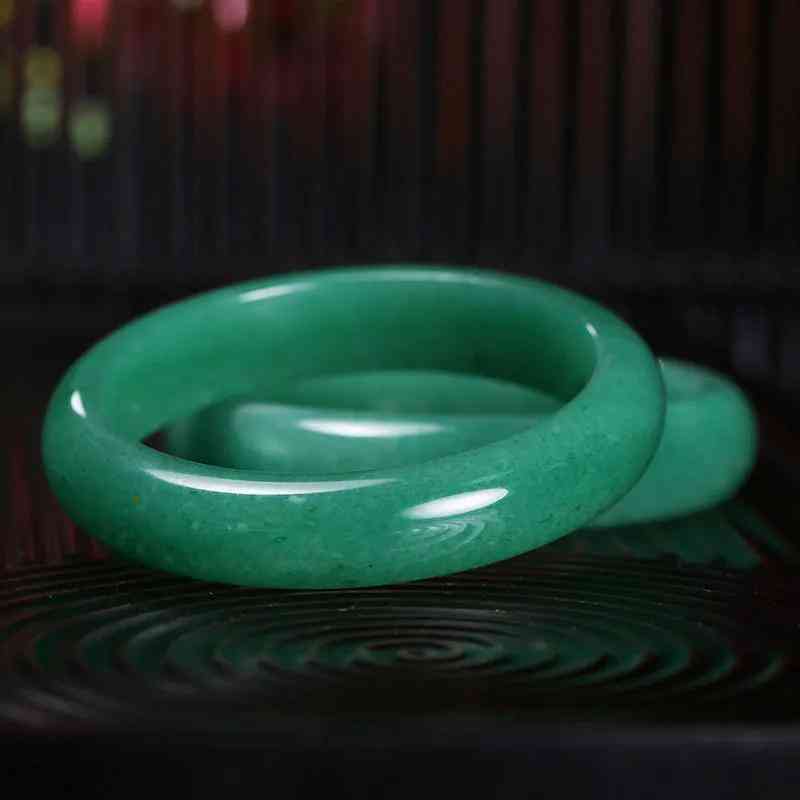 东陵玉手镯500贵吗(东陵玉手镯什么颜色最值钱)插图2 东陵玉手镯500贵吗(东陵玉手镯什么颜色最值钱)插图2