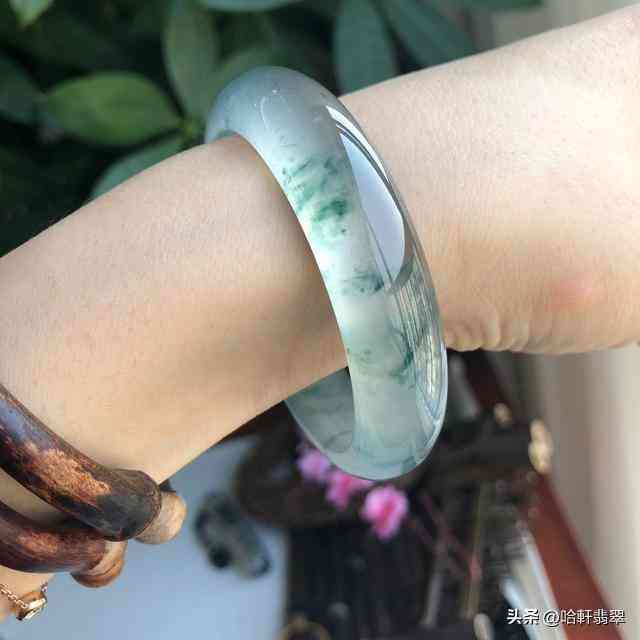 一般翡翠手镯价格(翡翠手镯价格及图片)插图8