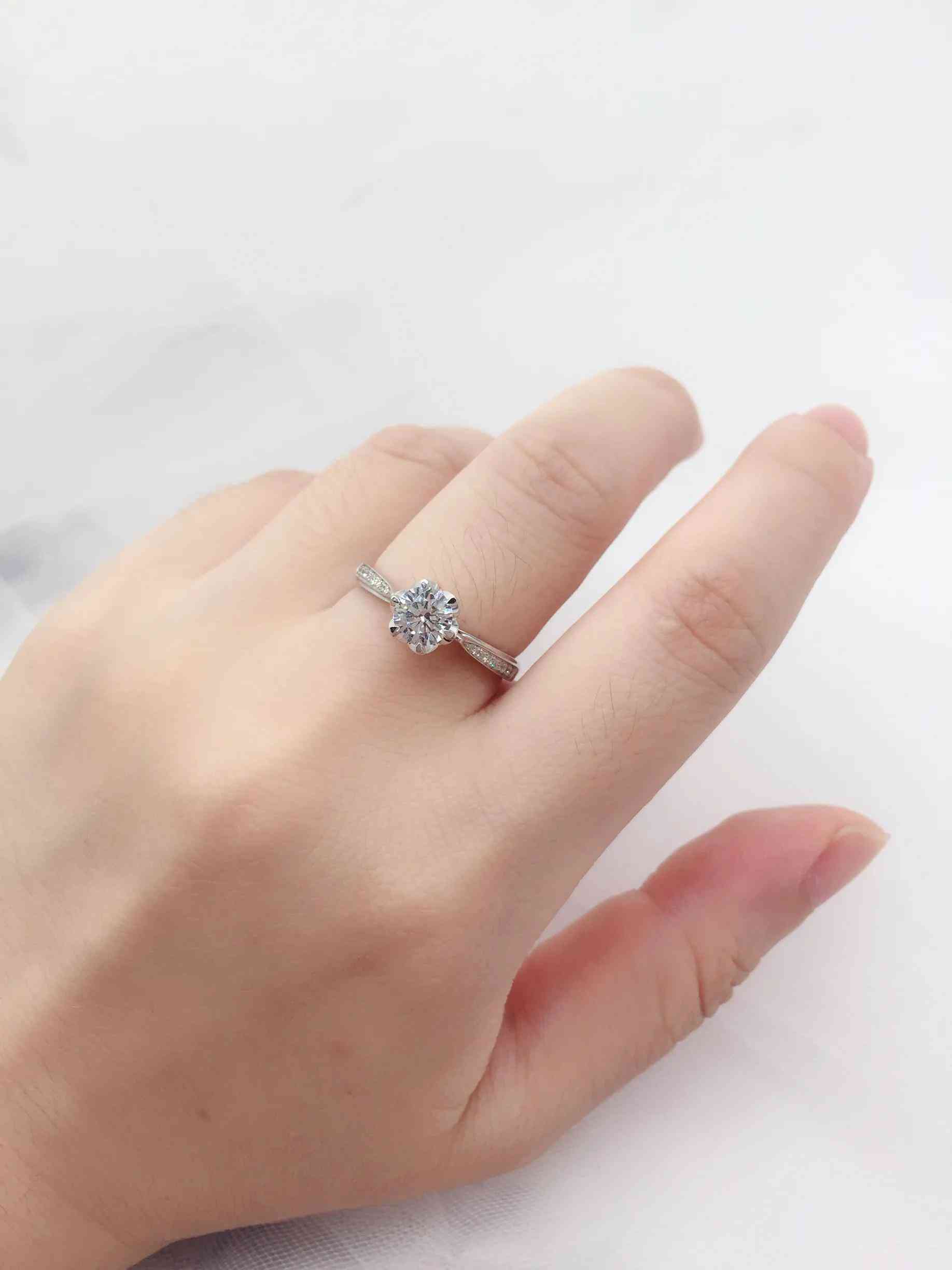 50分钻戒怎么选择性价比超高(50分的钻戒 怎么选择)插图1