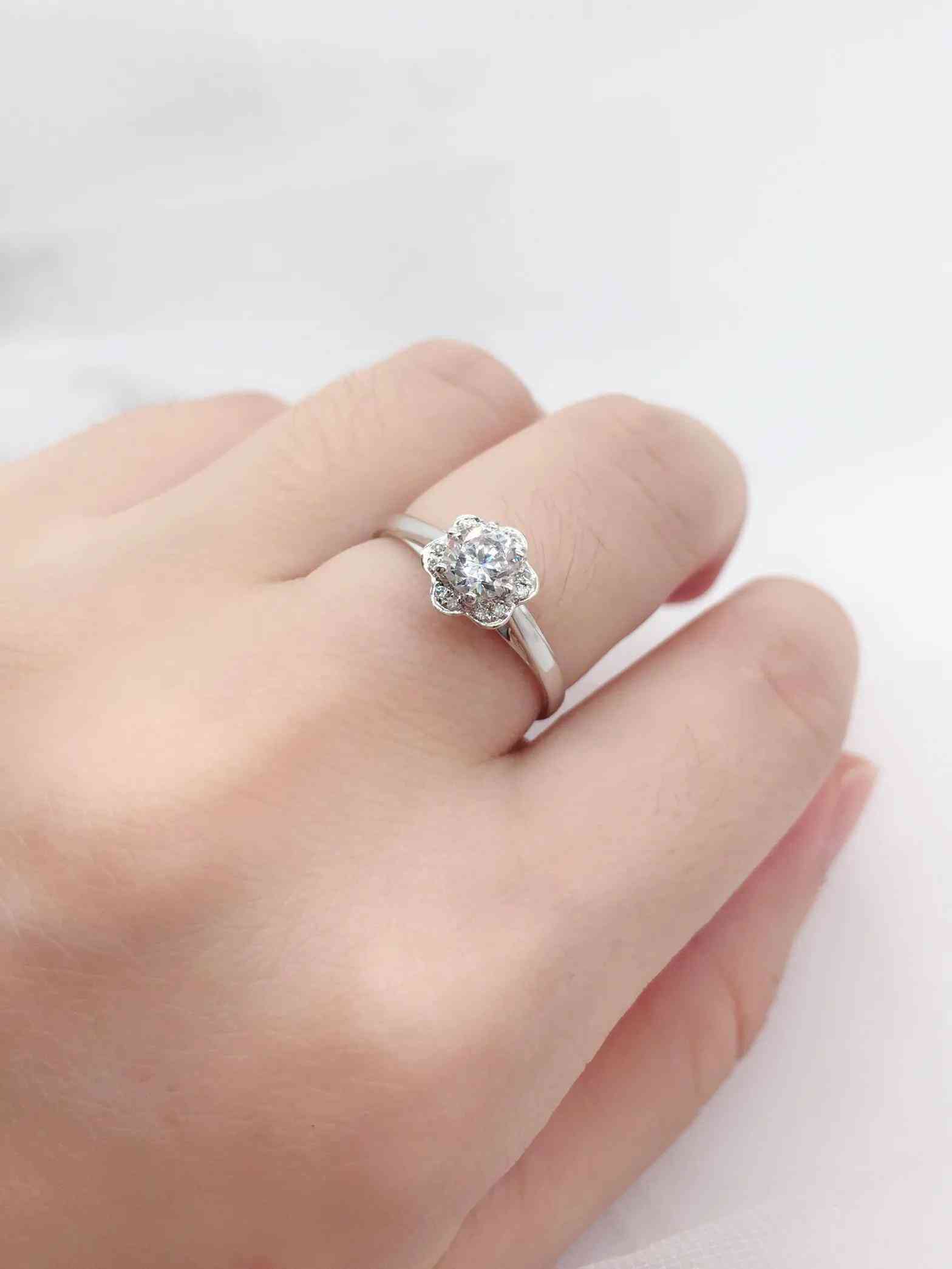 50分钻戒怎么选择性价比超高(50分的钻戒 怎么选择)插图4