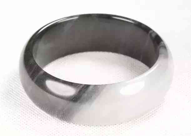 女士带墨玉有什么好处(和田墨玉值钱吗)插图4