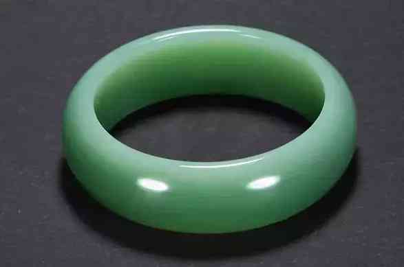 女士带墨玉有什么好处(和田墨玉值钱吗)插图5