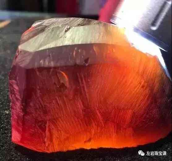 波罗的海血珀(波罗的海血珀有风化纹吗)插图13