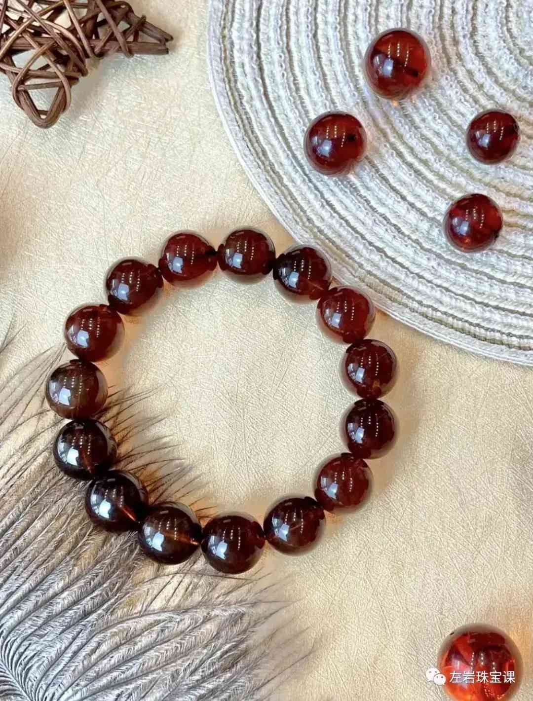 波罗的海血珀(波罗的海血珀有风化纹吗)插图16