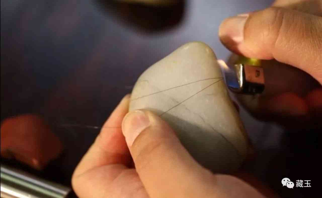 如何自己鉴定和田玉(怎么鉴定和田玉的真假识别)插图5 如何自己鉴定和田玉(怎么鉴定和田玉的真假识别)插图5