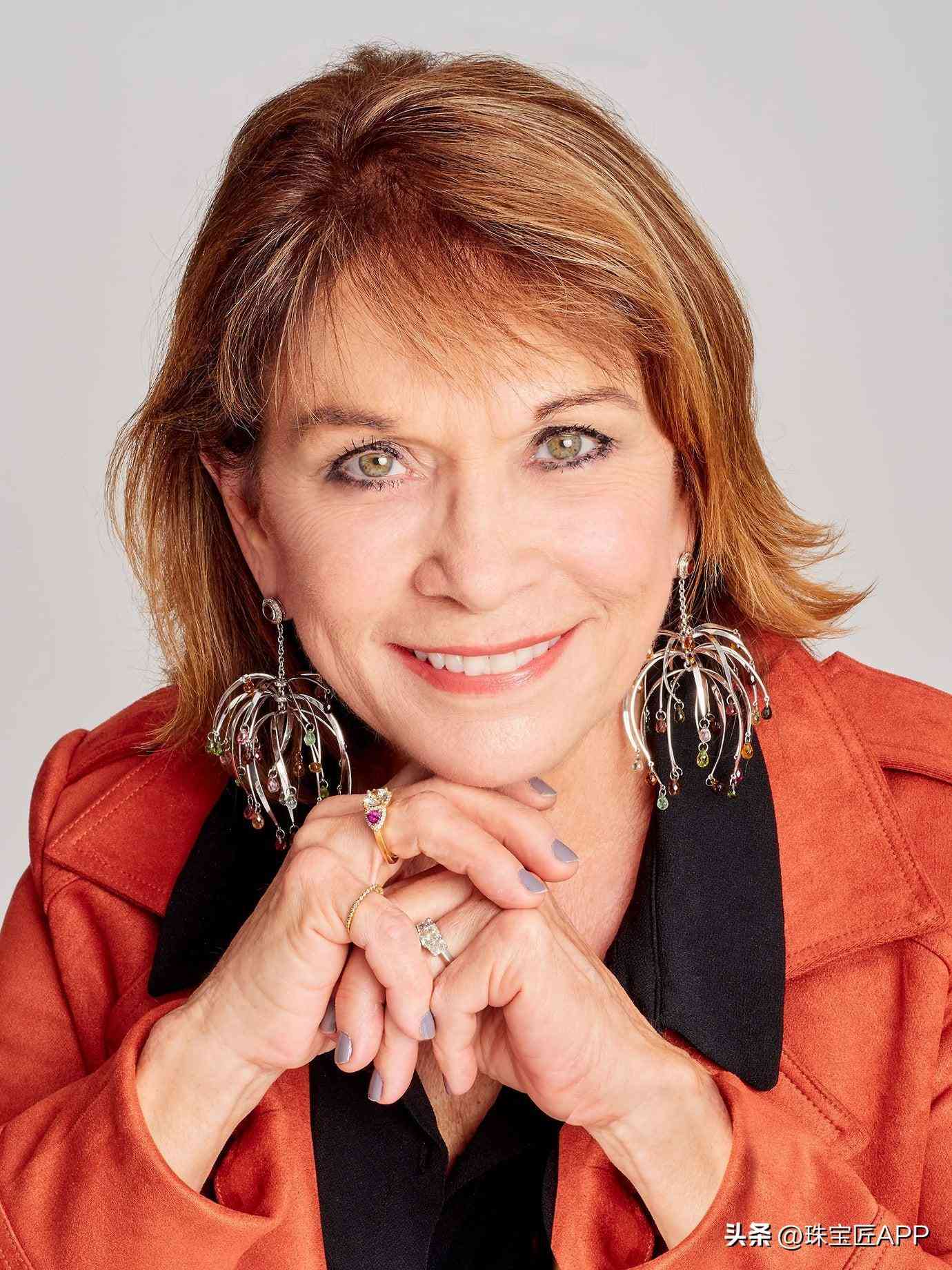 2022年流行黄金戒指款式(去金店买黄金千万别买三种金)插图16