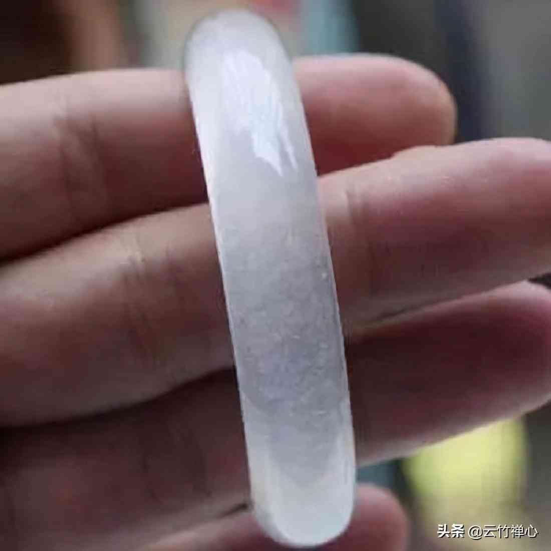 石英岩玉是什么玉值钱吗(为什么石英岩玉不能长期佩戴)插图1 石英岩玉是什么玉值钱吗(为什么石英岩玉不能长期佩戴)插图1