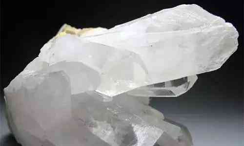 彩萤石的功效与作用(彩萤石的功效与作用图片)插图62