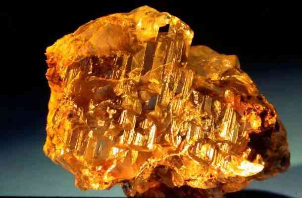 彩萤石的功效与作用(彩萤石的功效与作用图片)插图93