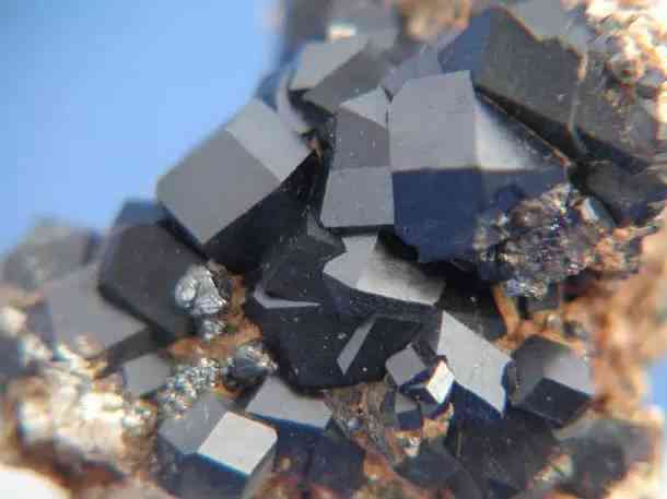 彩萤石的功效与作用(彩萤石的功效与作用图片)插图119