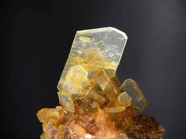 彩萤石的功效与作用(彩萤石的功效与作用图片)插图121