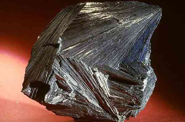 彩萤石的功效与作用(彩萤石的功效与作用图片)插图124