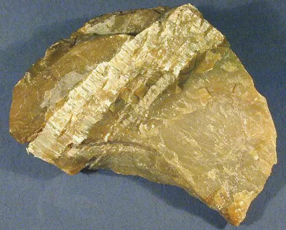 彩萤石的功效与作用(彩萤石的功效与作用图片)插图135