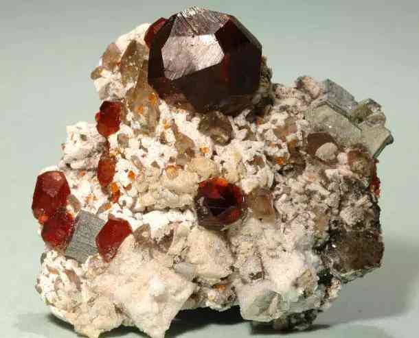 彩萤石的功效与作用(彩萤石的功效与作用图片)插图140