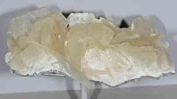 彩萤石的功效与作用(彩萤石的功效与作用图片)插图148