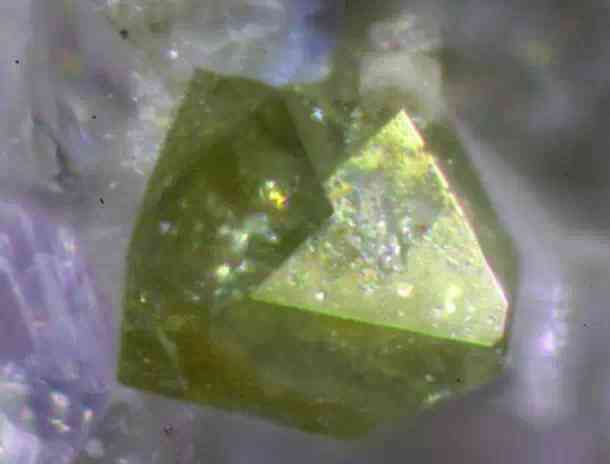 彩萤石的功效与作用(彩萤石的功效与作用图片)插图159