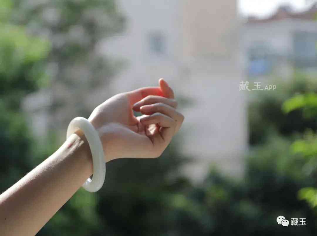 和田玉手镯鉴定(和田玉手镯鉴定真假)插图1 和田玉手镯鉴定(和田玉手镯鉴定真假)插图1