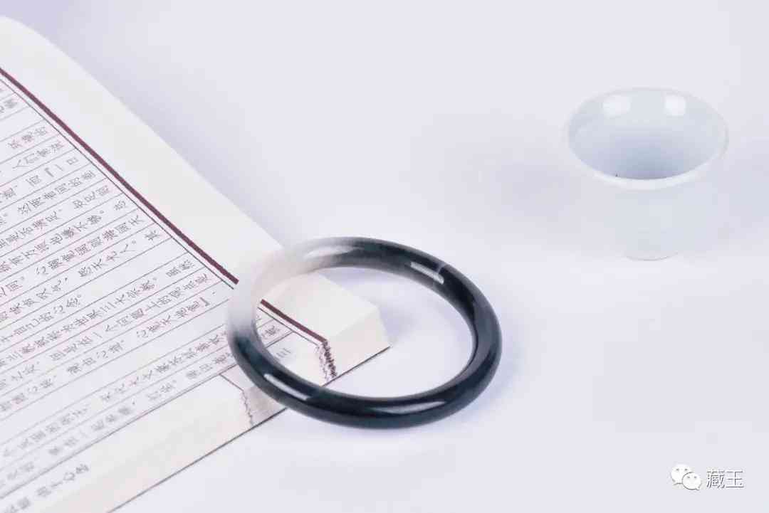 和田玉手镯鉴定(和田玉手镯鉴定真假)插图4 和田玉手镯鉴定(和田玉手镯鉴定真假)插图4