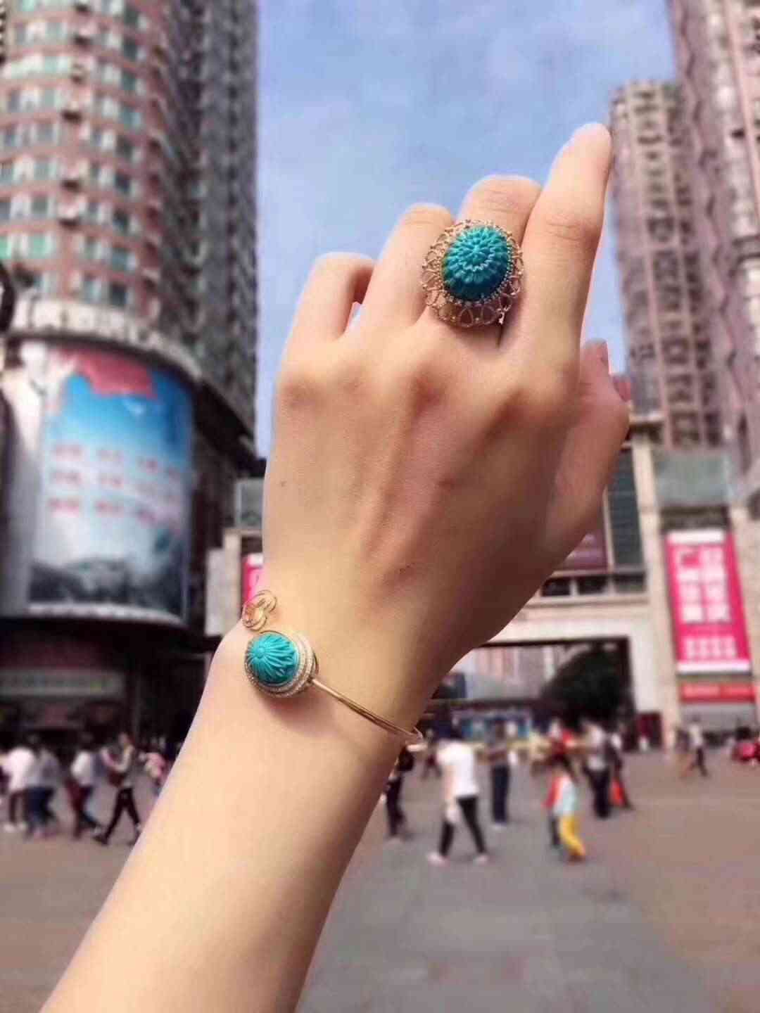 什么人不宜佩戴绿松石(什么人不宜佩戴绿松石手串)插图2