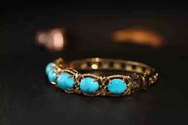 什么人不宜佩戴绿松石(什么人不宜佩戴绿松石手串)插图6