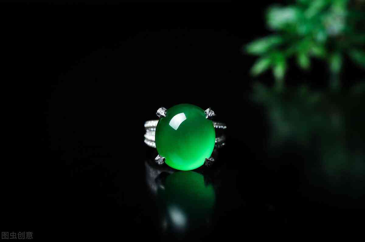 翡翠八大种水(32种翡翠颜色等级排名)