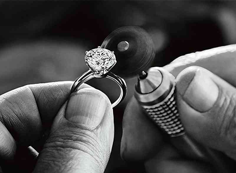 最便宜钻戒一般在什么价位(一枚最便宜的钻石戒指多少钱)插图1 最便宜钻戒一般在什么价位(一枚最便宜的钻石戒指多少钱)插图1