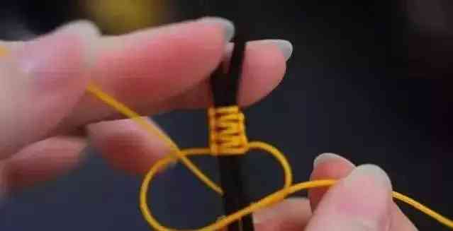 手串线绳怎样打结(手串收尾打死扣图解)插图11