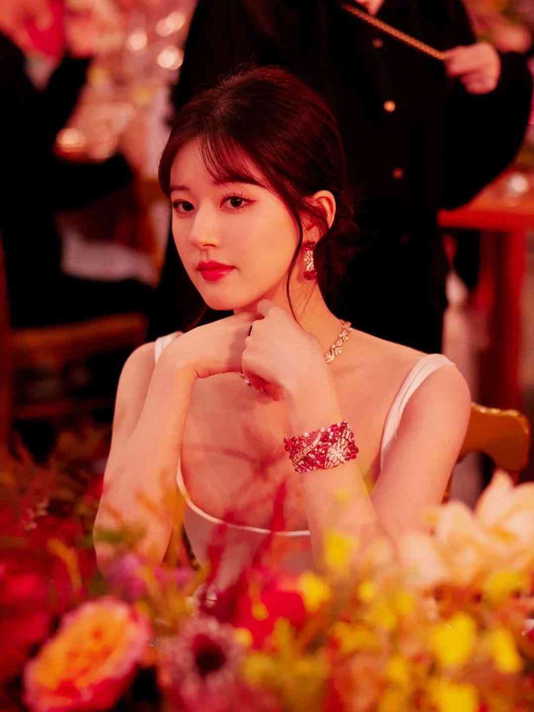 宝格丽戒指什么材质(宝格丽戒指贵不贵)插图1