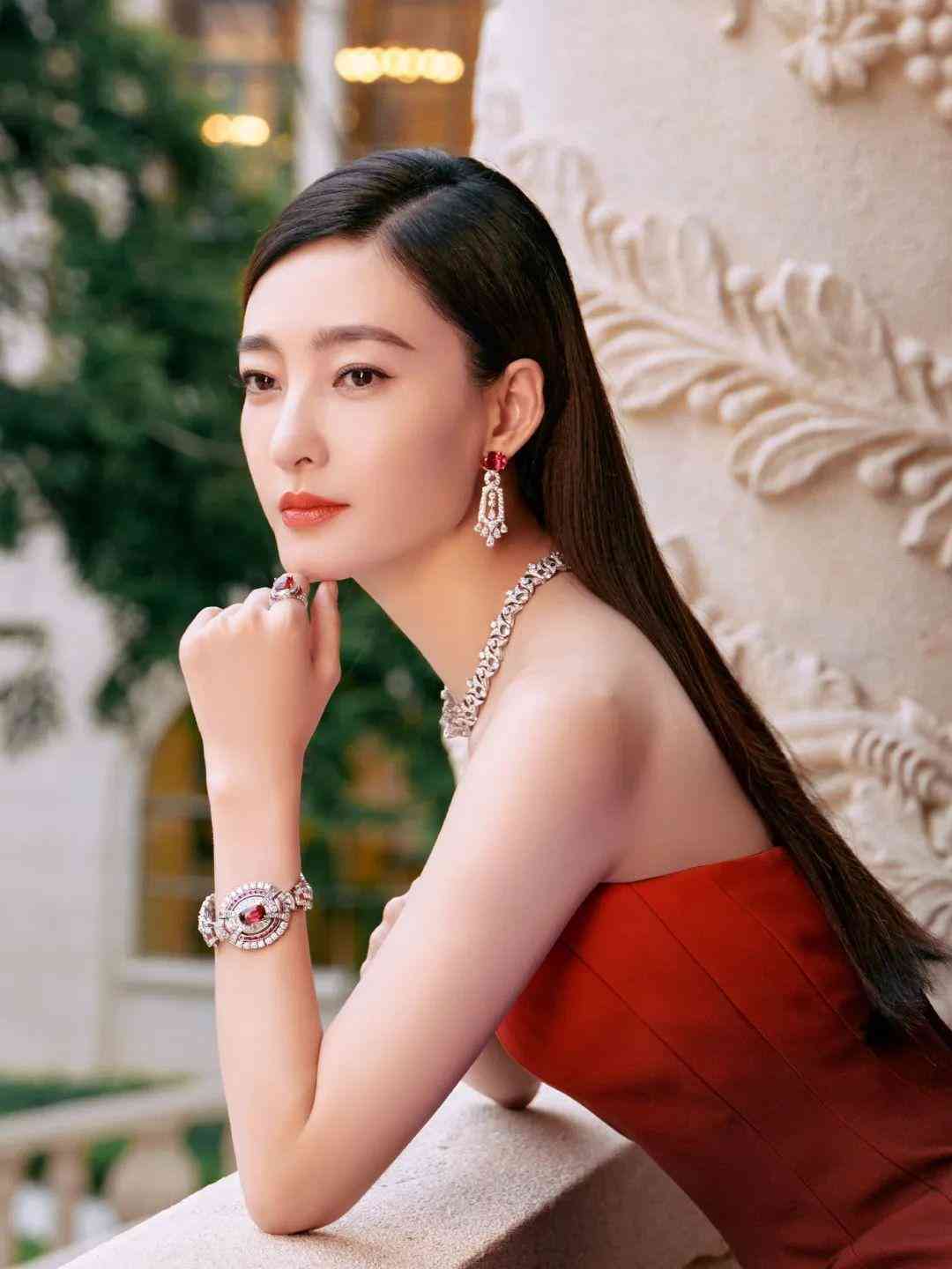 宝格丽戒指什么材质(宝格丽戒指贵不贵)插图25