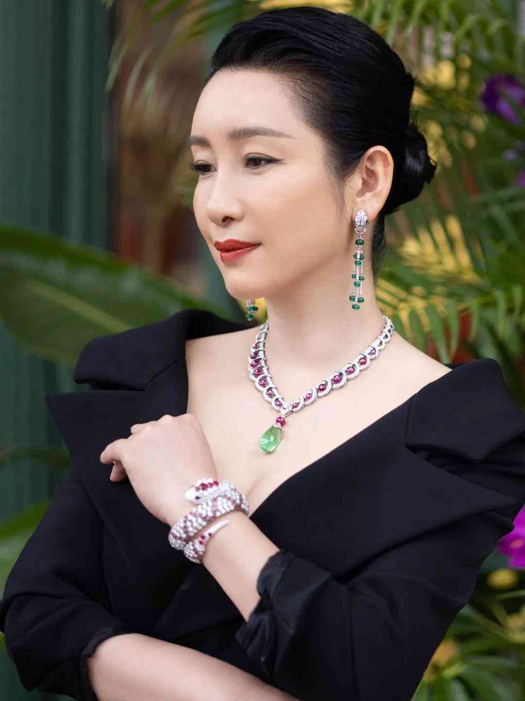 宝格丽戒指什么材质(宝格丽戒指贵不贵)插图35