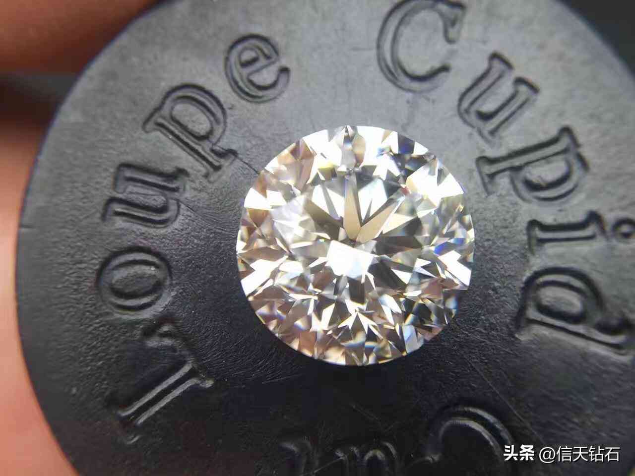 18k钻戒回收价格怎么算(18k金钻戒回收价格怎么算)插图2