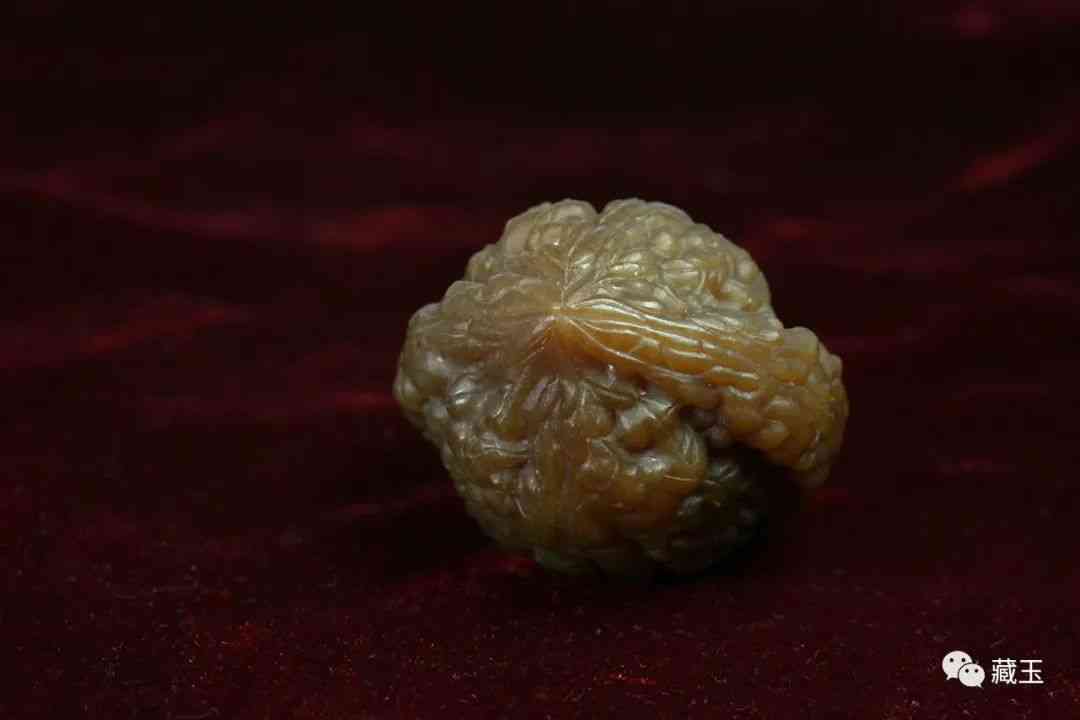 和田籽料价格多少钱一克(和田玉的八个等级)插图8 和田籽料价格多少钱一克(和田玉的八个等级)插图8