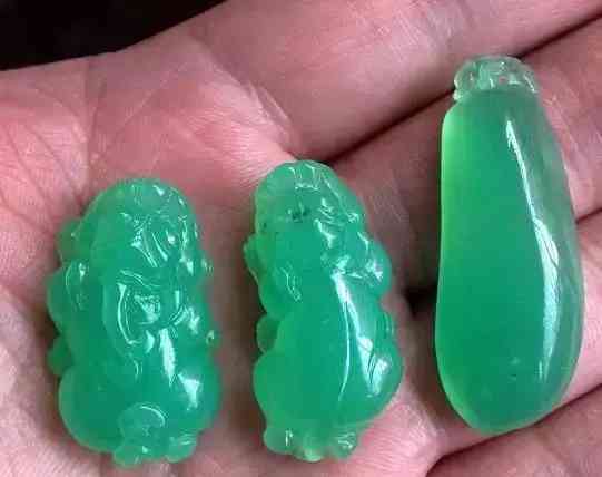 阿富汗玉养的出来吗(阿富汗玉的缺点)插图13 阿富汗玉养的出来吗(阿富汗玉的缺点)插图13